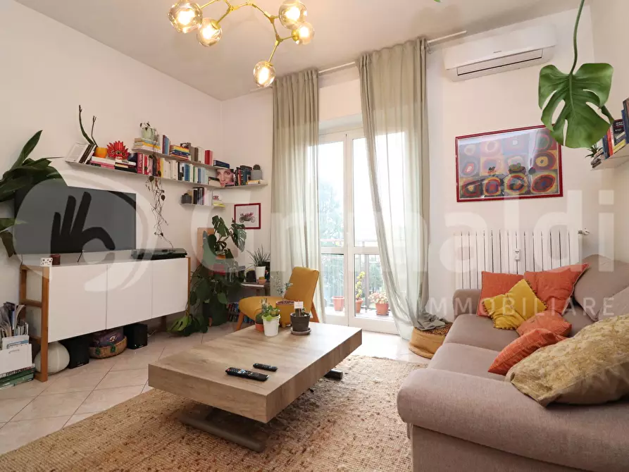 Immagine 4 di Appartamento in vendita  in Via donizetti, 11 a Arcore