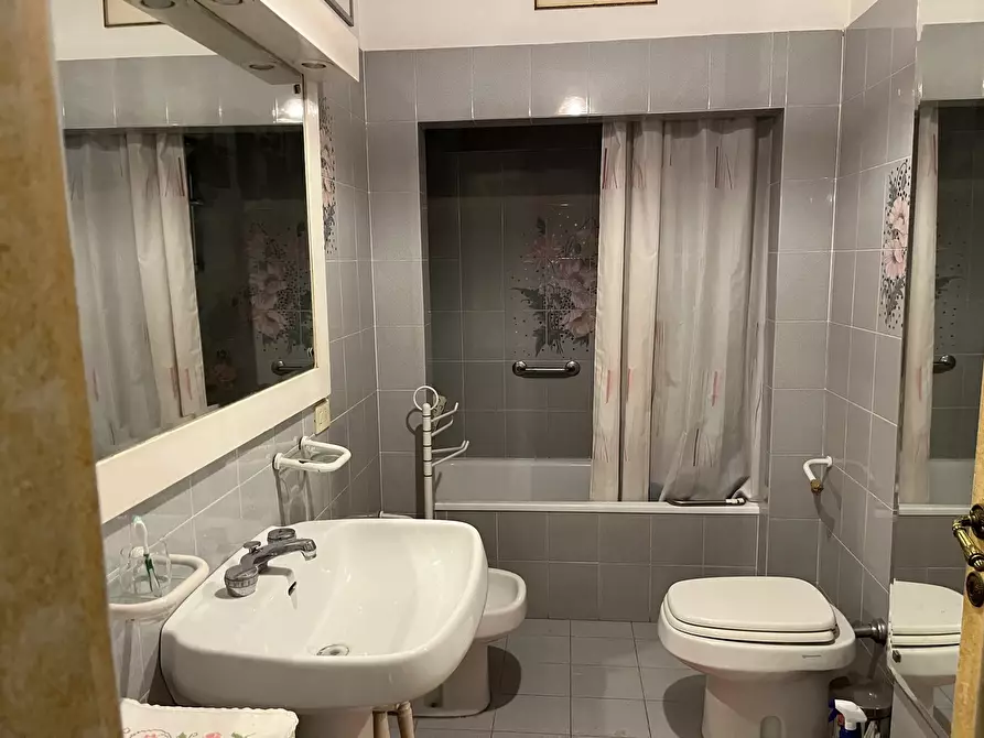 Immagine 14 di Appartamento in vendita  in Via Attilio Friggeri, 25 a Roma