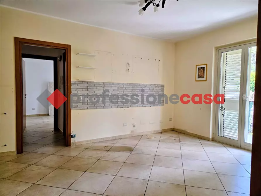 Immagine 4 di Appartamento in vendita  in Via Dottor Antonino Ferlito a Aci Catena