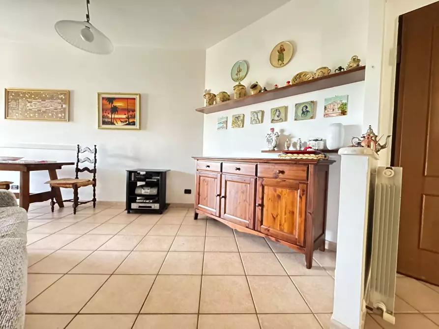 Immagine 3 di Appartamento in vendita  in Viale ROMA, 1 a Massa