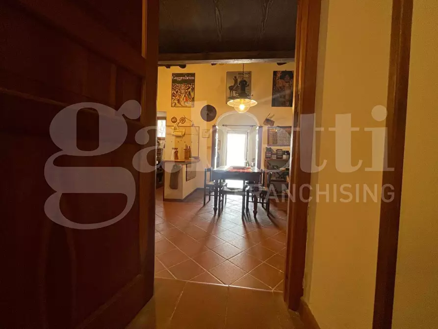 Immagine 13 di Appartamento in vendita  in Via Salita degli Albito, 36 a Gaeta