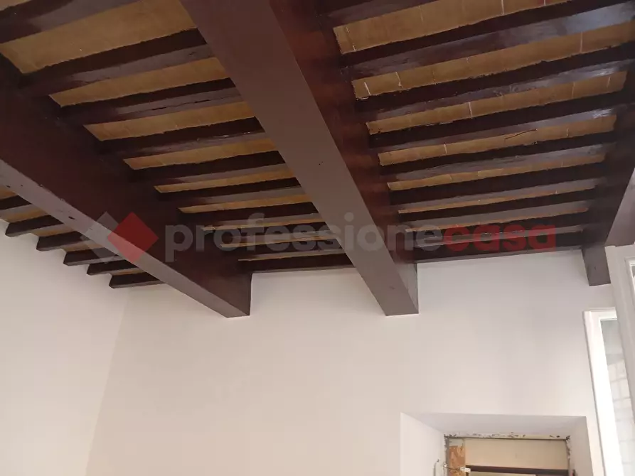 Immagine 13 di Magazzino in vendita  in Piazza del carmine, 5 a Lucca