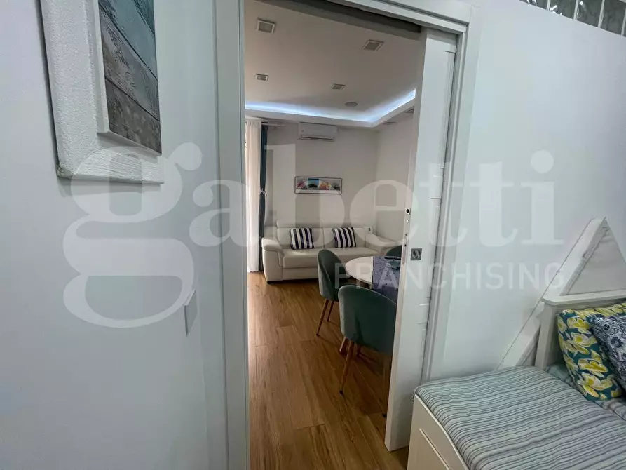 Immagine 7 di Appartamento in vendita  in Piazza San Carlo, III trav dx, 1 a Gaeta