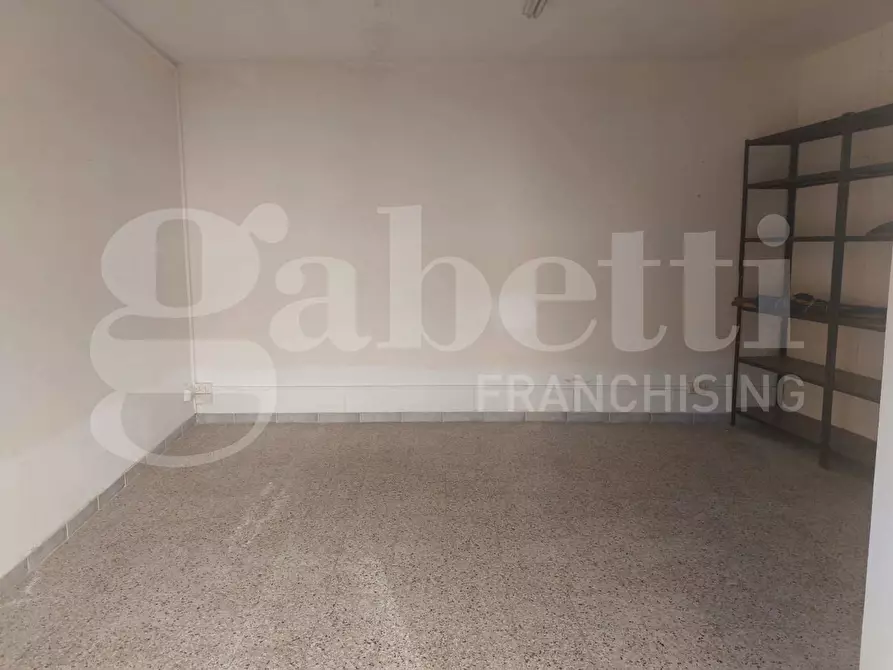 Immagine 9 di Laboratorio in vendita  in Via MOTTOLA D'AMATO, SNC a Catanzaro