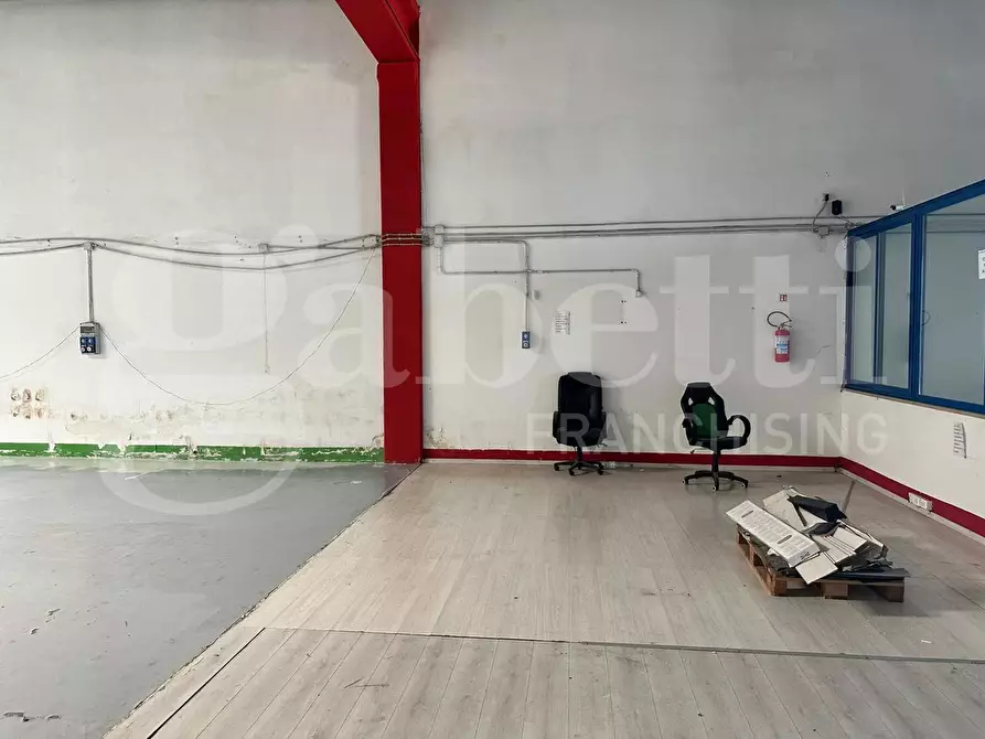 Immagine 6 di Capannone industriale in affitto  in Via Mauro ContÃ² a Bisceglie