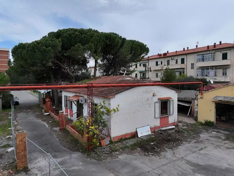 Immagine 5 di Casa indipendente in vendita  in Via delle Erbe, 14 a Livorno