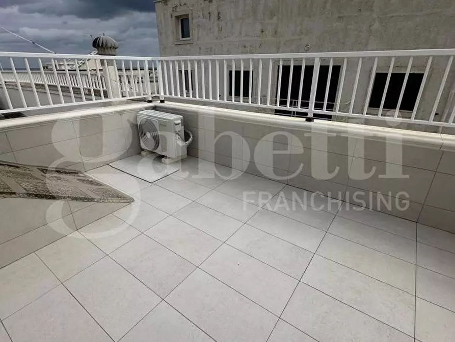 Immagine 17 di Casa indipendente in vendita  in Viale Eliseo de Loduno a Ostuni