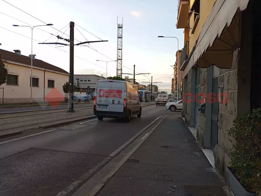 Immagine 3 di Negozio in vendita  in Via DI NOVOLI a Firenze