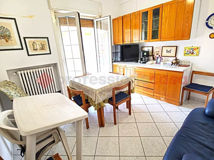 Immagine 12 di Appartamento in vendita  in Via GIUSSO a Bari