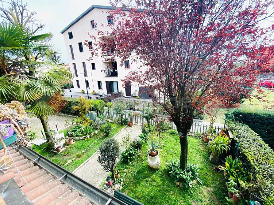 Immagine 5 di Villetta a schiera in vendita  in Via salvo d'acquisto, 13 a Casalgrande