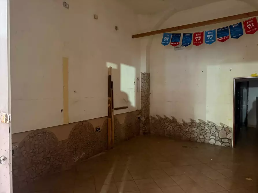 Immagine 3 di Negozio in affitto  in Via Bruno Buozzi, 9 a San Giorgio A Cremano