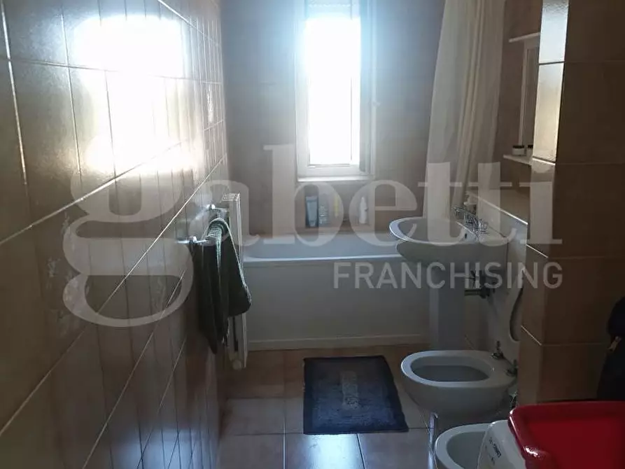 Immagine 5 di Appartamento in vendita  in Piazza G.B.TEDESCO, 22 a Taranto