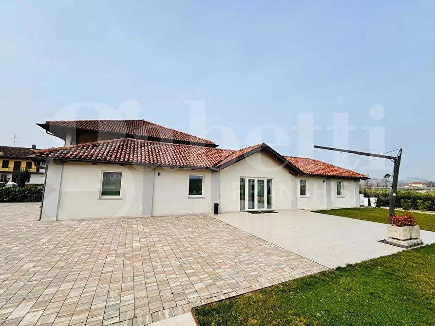 Immagine 46 di Rustico / casale in vendita  in Via Agostino Morando a Roddi