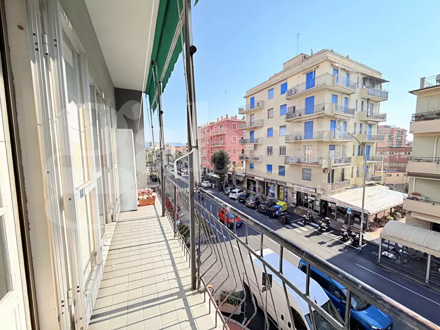 Immagine 14 di Appartamento in vendita  in Via Aurelia a Loano