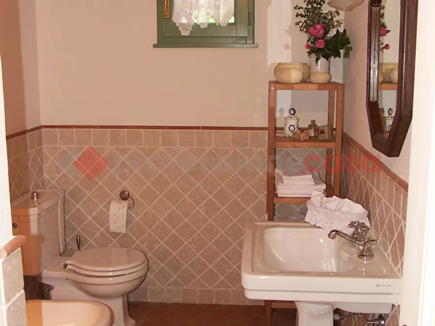 Immagine 15 di Villa in affitto  in Via d'Ormicello a Empoli