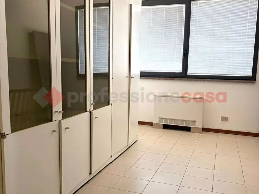 Immagine 13 di Ufficio in vendita  in Via MONTE URALI a Reggio Nell'emilia