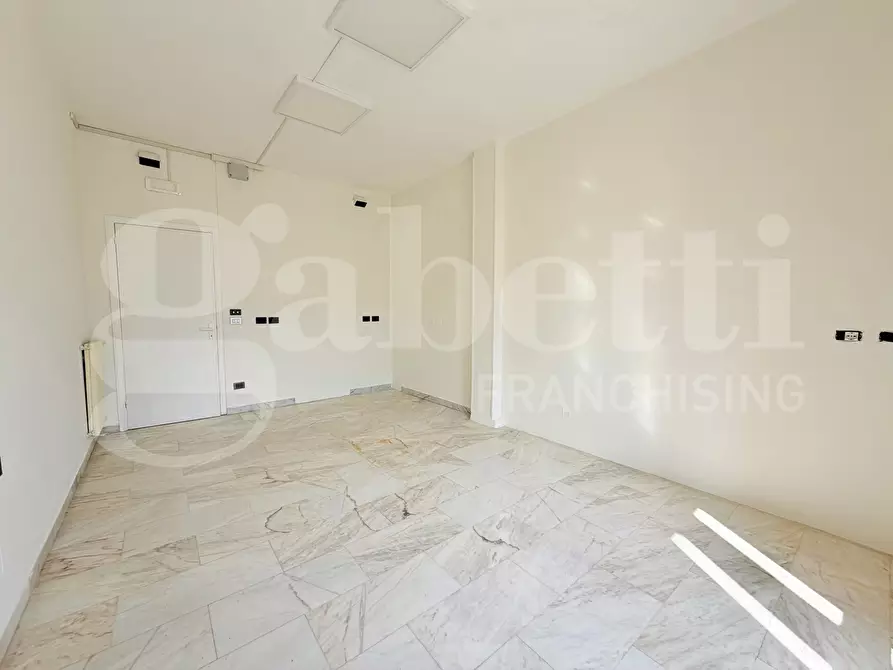 Immagine 19 di Appartamento in vendita  in Via degli Orti a Albenga