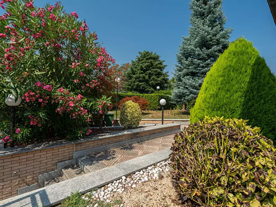 Immagine 49 di Villa in vendita  in Viale Veneto a Orbassano