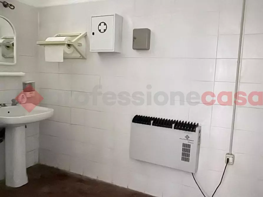 Immagine 2 di Magazzino in vendita  in Via Enrico Mattei, 22 a Bologna