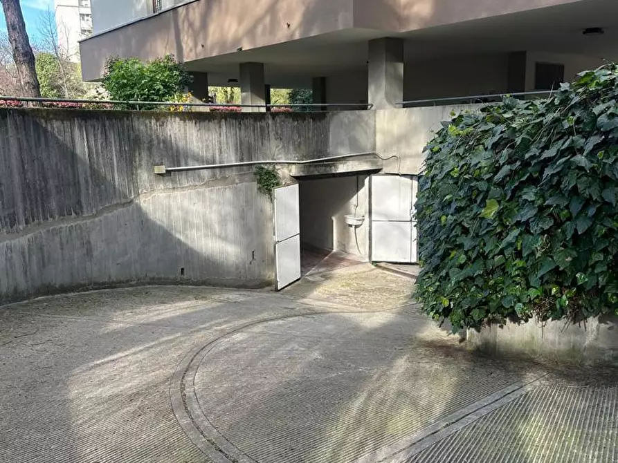 Immagine 1 di Box auto in vendita  in Via Paganino Bonafede, 32c a Bologna