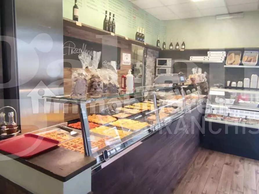 Immagine 16 di Bar / Ristorante in vendita  in Via Antonio Silvani, 37/39 a Roma