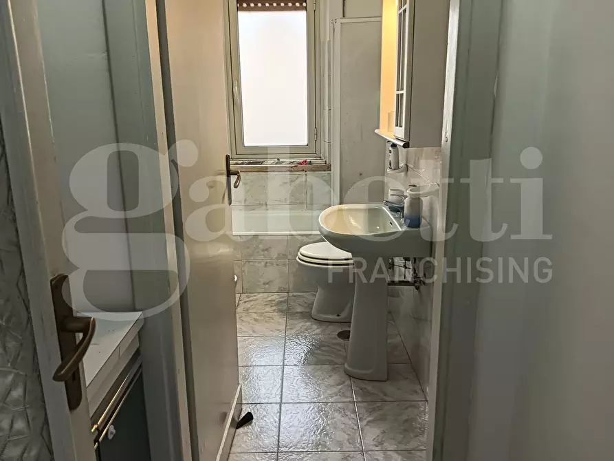 Immagine 2 di Appartamento in affitto  in Via GALEAZZO DI TARSIA, 17 a Catanzaro