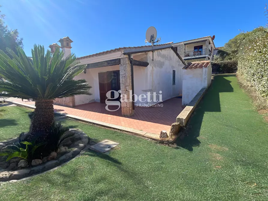 Immagine 3 di Villa in vendita  in Via Diomede, 13 a Budoni