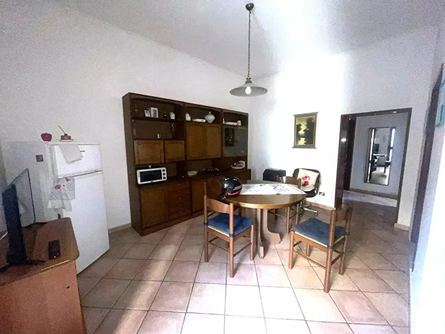 Immagine 2 di Appartamento in vendita  in Via Nuova Del Campo a Napoli