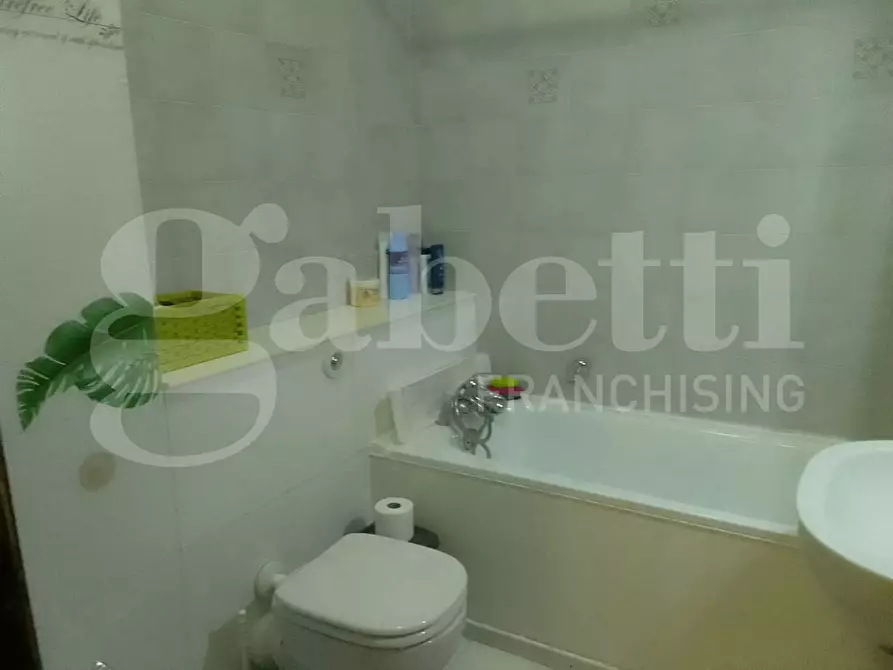 Immagine 26 di Appartamento in vendita  in Piazza SANDRO PERTINI, 7 a Taranto