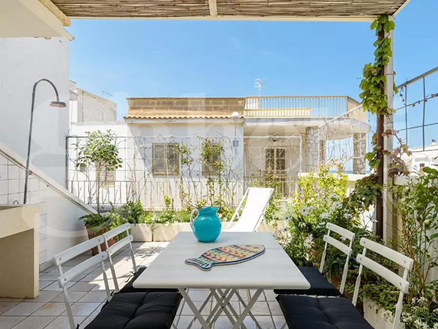 Immagine 25 di Appartamento in vendita  in Viale Raone da Ostuni a Ostuni