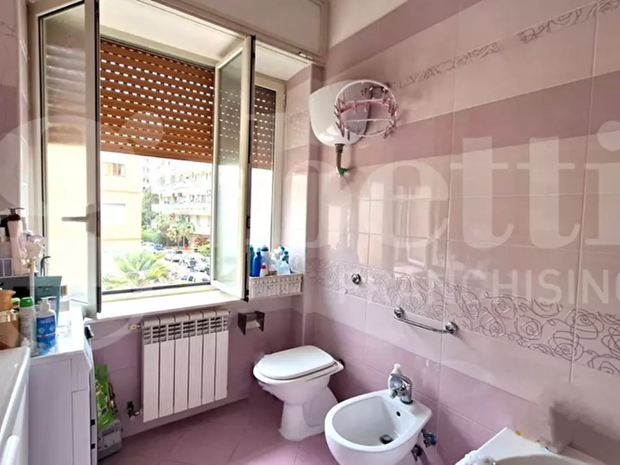 Immagine 13 di Appartamento in vendita  in Via Pietro Castellino a Napoli