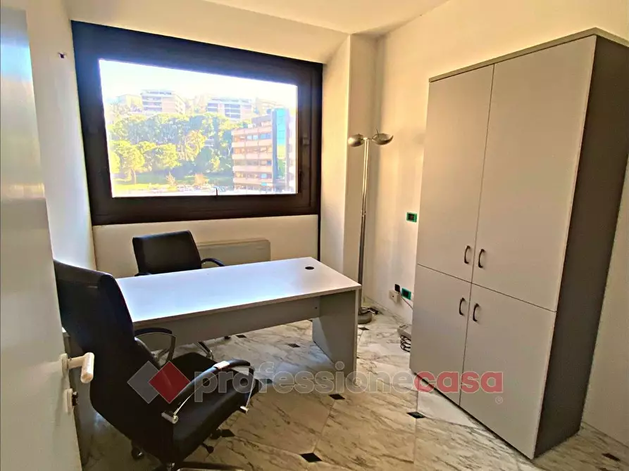 Immagine 5 di Ufficio in vendita  in Via Mario Angeloni, 70 a Perugia