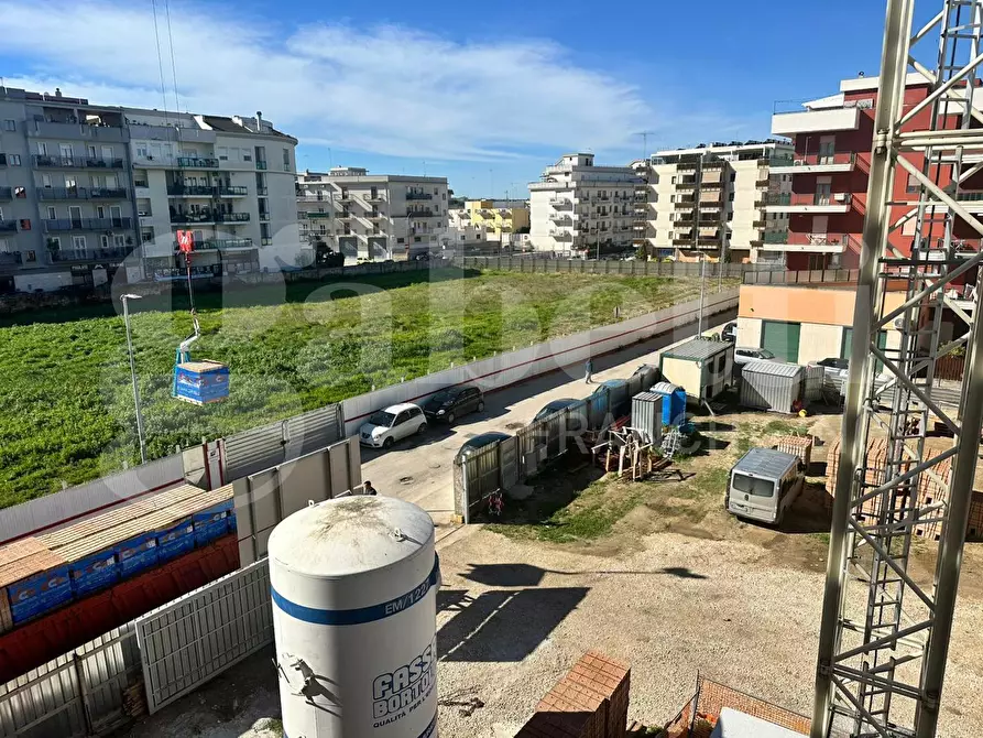 Immagine 7 di Appartamento in vendita  in Via Sandro Pertini a Trani