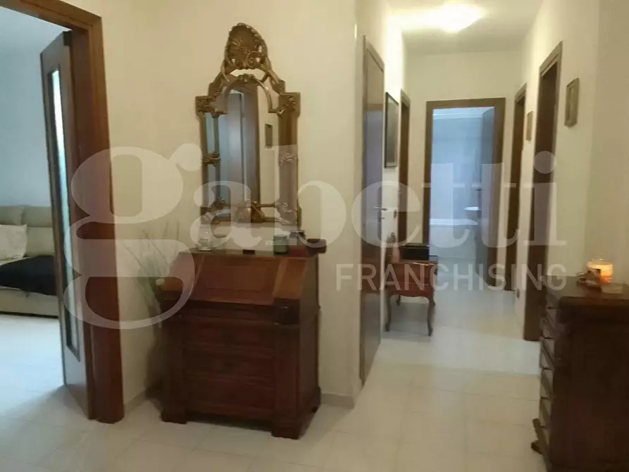 Immagine 12 di Appartamento in vendita  in Piazza SANDRO PERTINI, 7 a Taranto