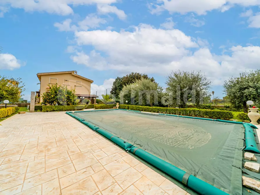 Immagine 10 di Villa in vendita  in Via Sandro Pertini a Avola