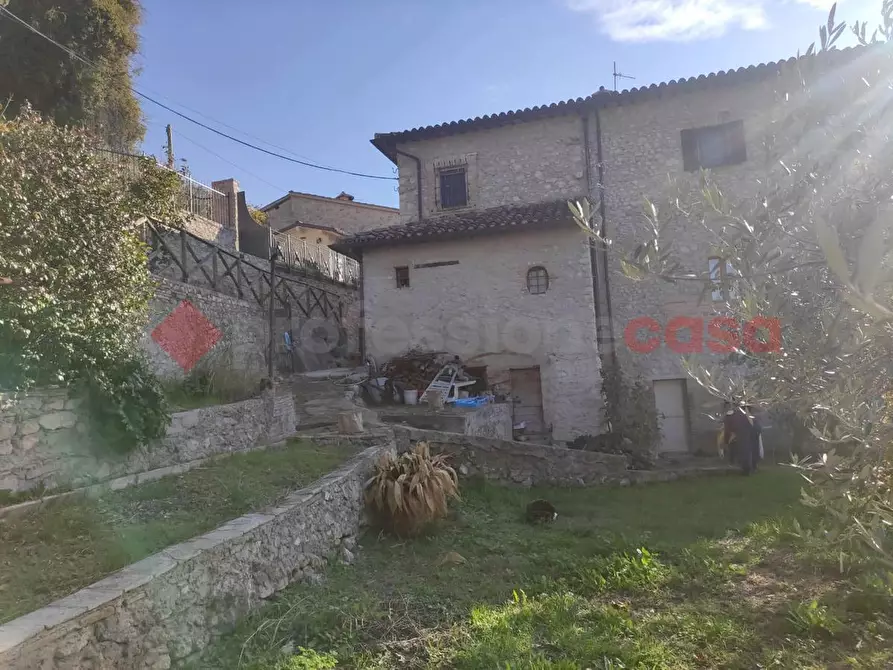 Immagine 17 di Villetta a schiera in vendita  in Via del castello a Campello Sul Clitunno