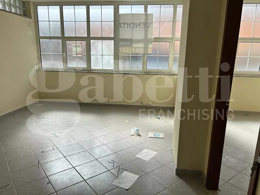 Immagine 14 di Magazzino in vendita  in Via MONSIGNOR OLINDO RUGGIERI, 34 a Martina Franca