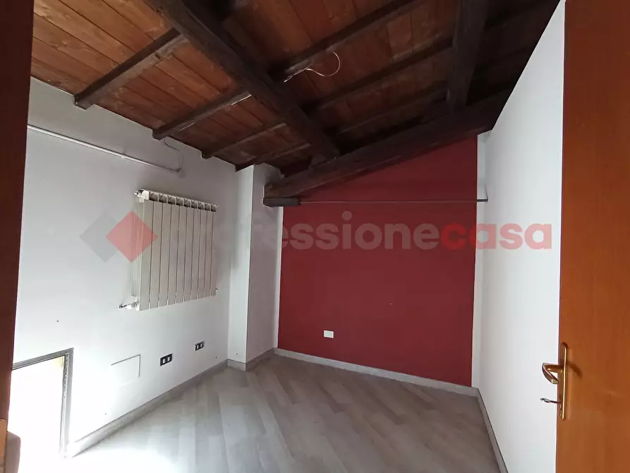 Immagine 9 di Negozio in affitto  in Via Flaminia a Spoleto