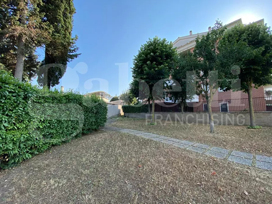 Immagine 34 di Appartamento in vendita  in Via Siligo, 10 a Roma