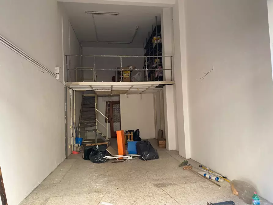 Immagine 10 di Negozio in affitto  in Corso Roma, 96 a San Giorgio A Cremano