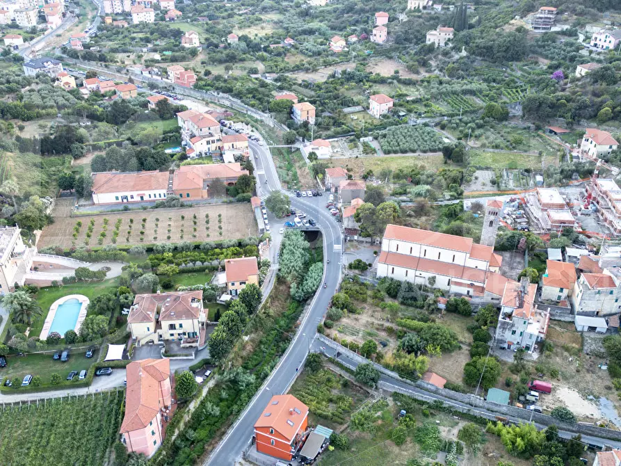 Immagine 17 di Appartamento in vendita  in Via Calvisio a Finale Ligure