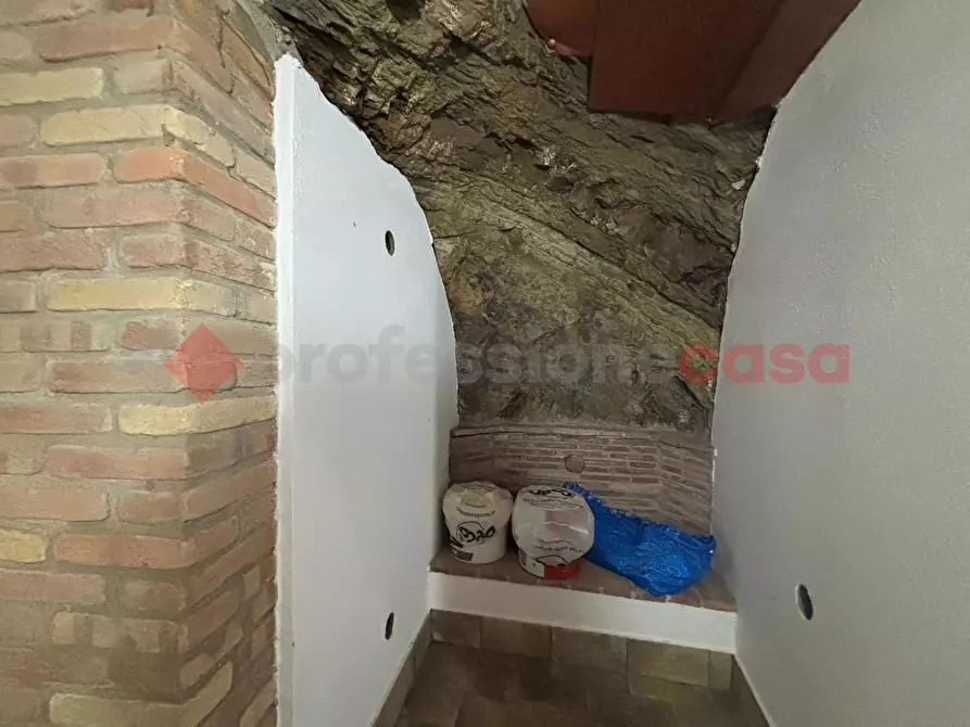 Immagine 7 di Negozio in vendita  in Via moele tosi, 2 a Paliano