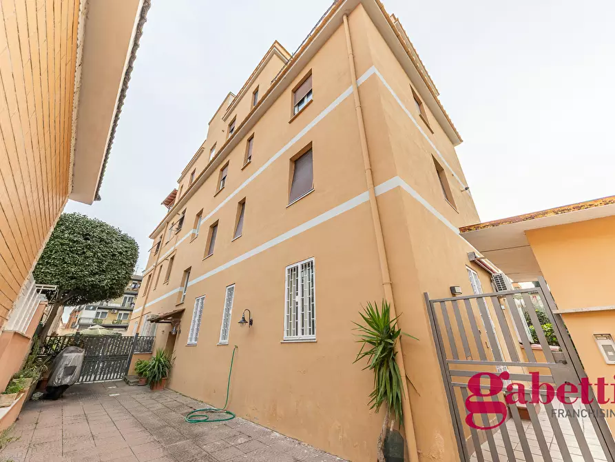 Immagine 3 di Appartamento in vendita  in Via Ezio Sciamanna, 3 a Roma