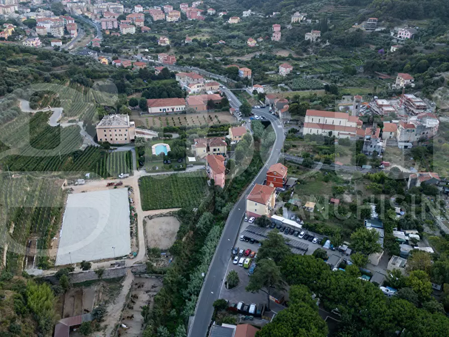 Immagine 24 di Appartamento in vendita  in Via Calvisio a Finale Ligure