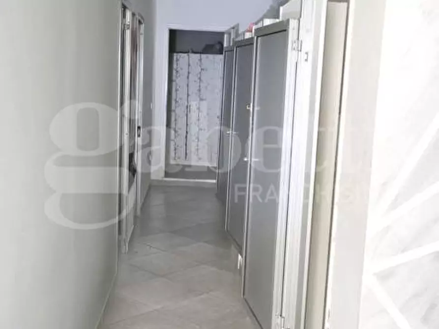 Immagine 13 di Negozio in affitto  in Via Virgilio, 3 a Sant'arpino