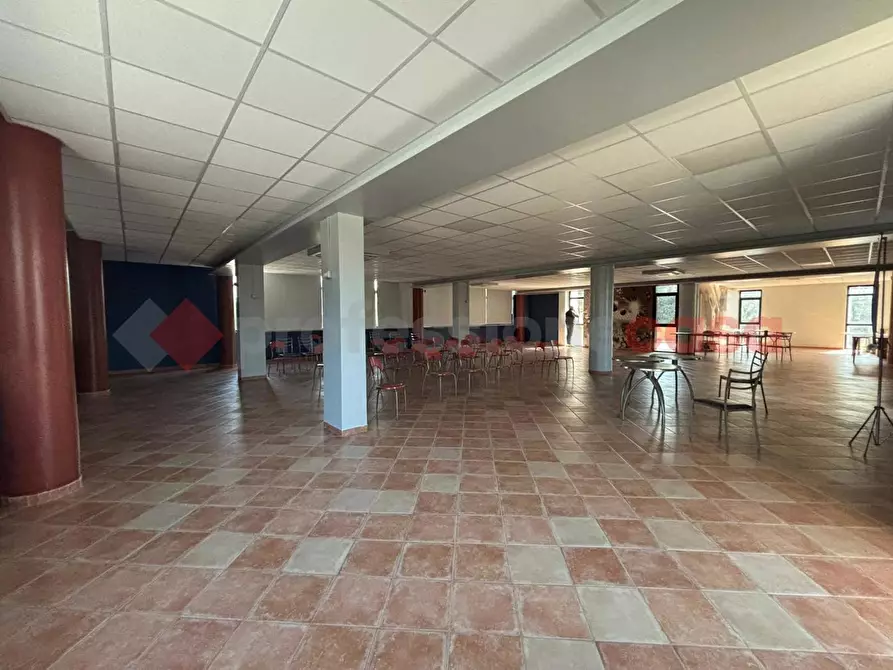 Immagine 11 di Negozio in affitto  in Via Anticolana, 2 a Anagni