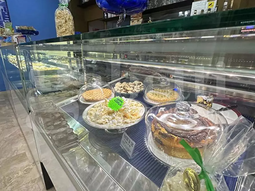 Immagine 4 di Bar / Ristorante in vendita  in Via Angelo Pomes, sn a Ostuni