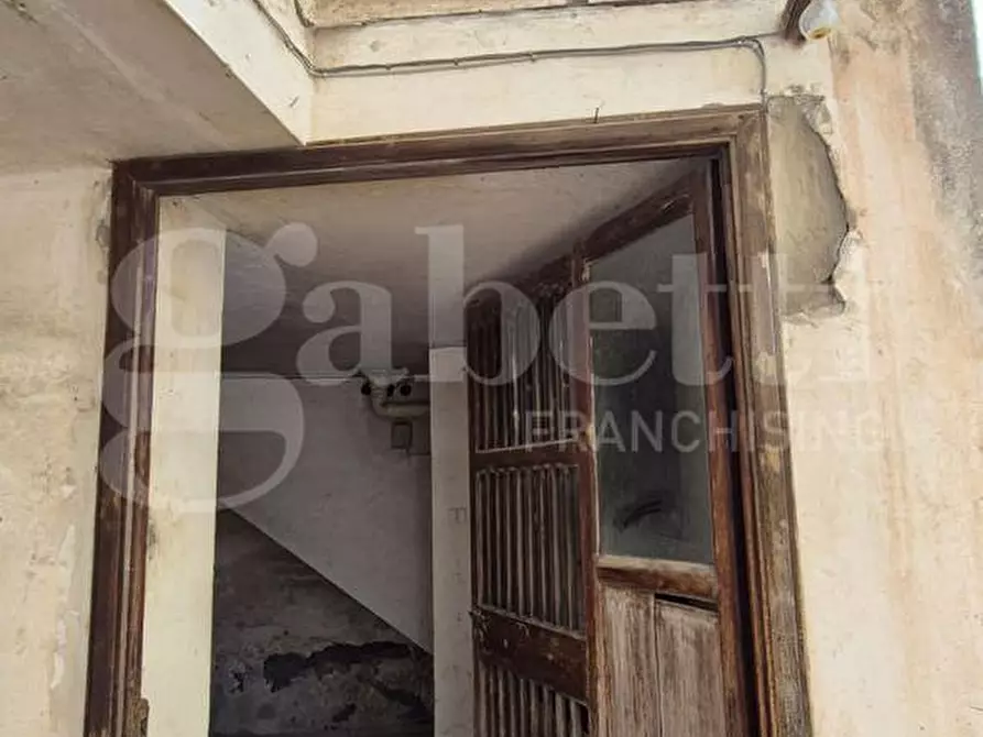 Immagine 15 di Palazzo in vendita  in Via L. Giordano, 38 a Boscotrecase