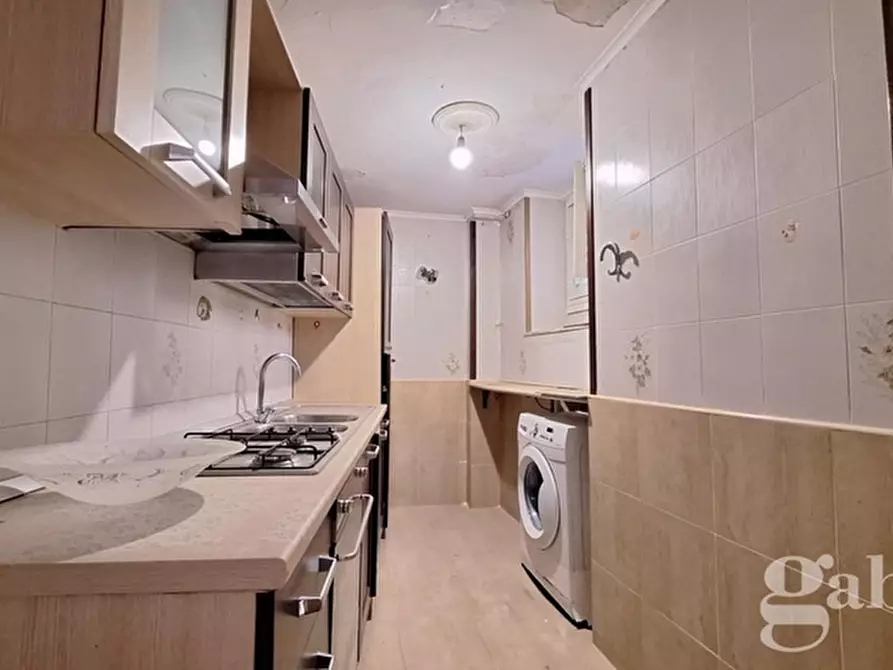 Immagine 16 di Palazzo in vendita  in Via Salita del Petraio a Napoli