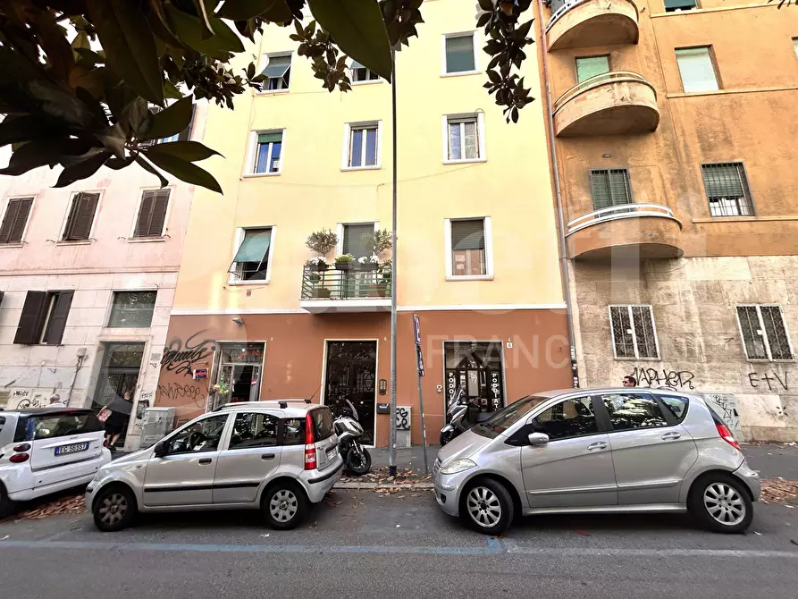 Immagine 1 di Magazzino in vendita  in Via Foligno, 6 a Roma